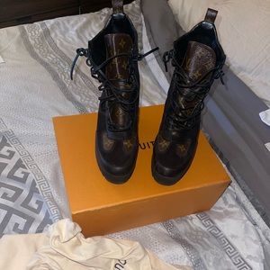 Louis Vuitton Laureate Platform Desert Boot